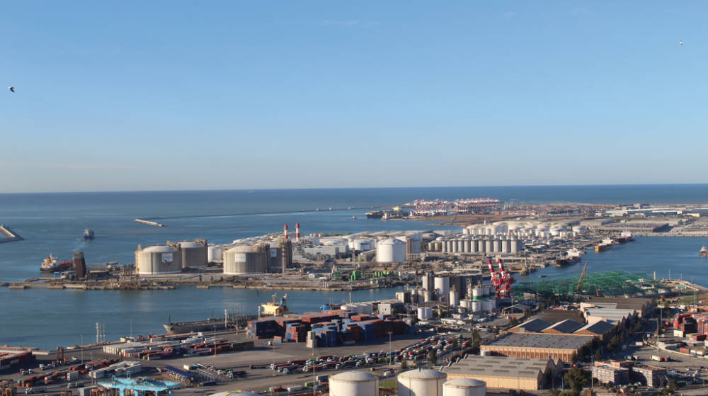 El Puerto de Barcelona pide conectarse a la alta tensi&oacute;n para suministrar electricidad a buques