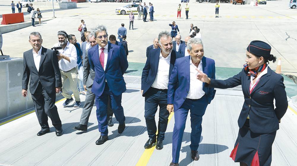 El presidente del Gobierno de Canarias aplaude la &ldquo;impresionante&rdquo; nueva terminal de Armas Trasmediterr&aacute;nea en el Puerto de La Luz