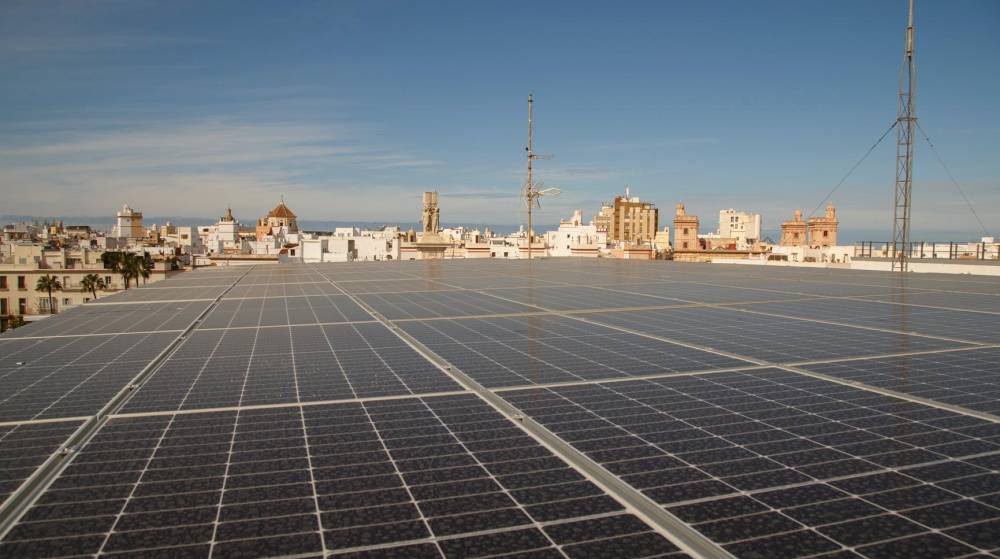 Puerto de Cádiz amplía sus instalaciones fotovoltaicas para reducir su consumo energético