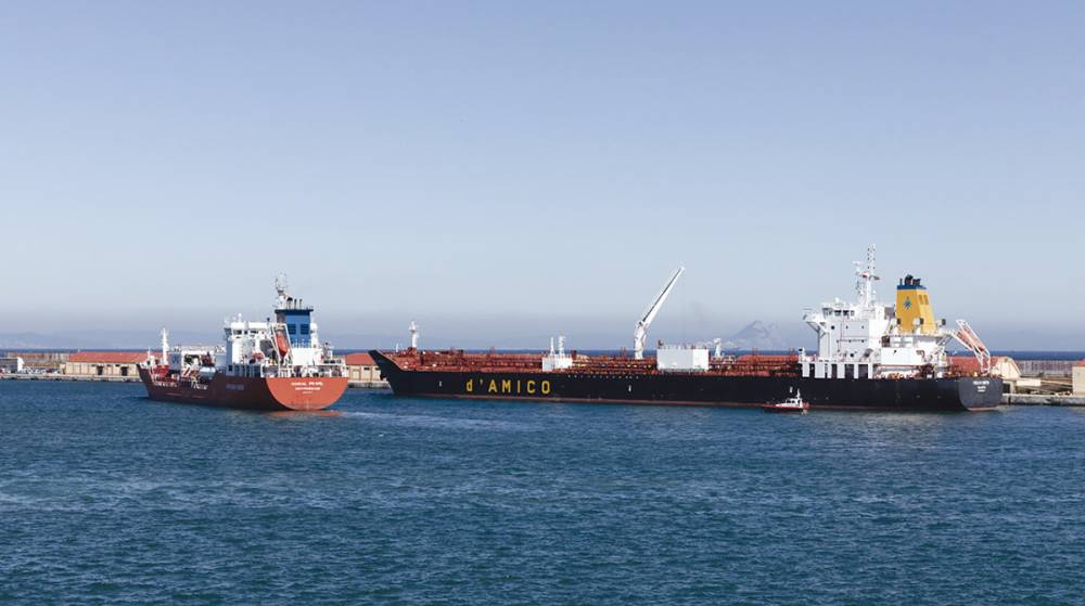 El Puerto de Ceuta da luz verde al servicio de limpieza de los cascos de buques a flote&nbsp;