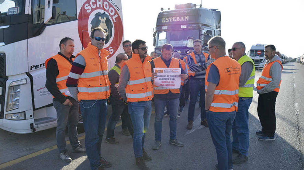 Los transportistas auton&oacute;mos de Transcont inician las movilizaciones en el PLV