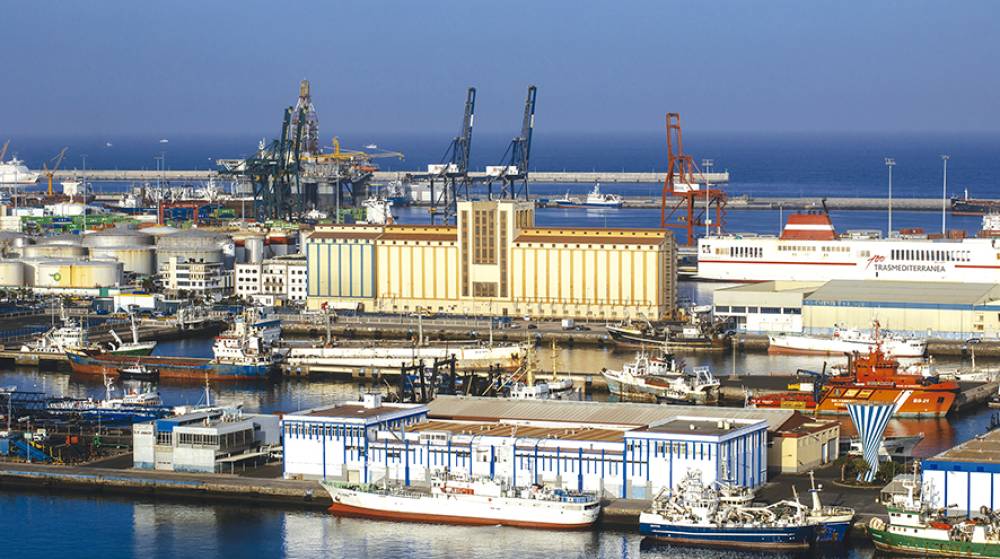 El puerto de Las Palmas ya suministra combustible mar&iacute;timo bajo en azufre