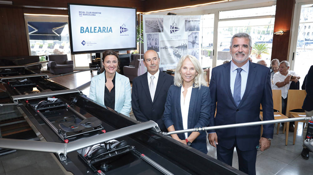 El RCM presenta en el puerto de Barcelona la nueva embarcaci&oacute;n de remo 8+ patrocinada por Bale&agrave;ria