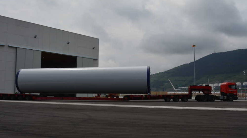 Haizea Wind entrega los primeros tramos de torres e&oacute;licas fabricados en el Puerto de Bilbao