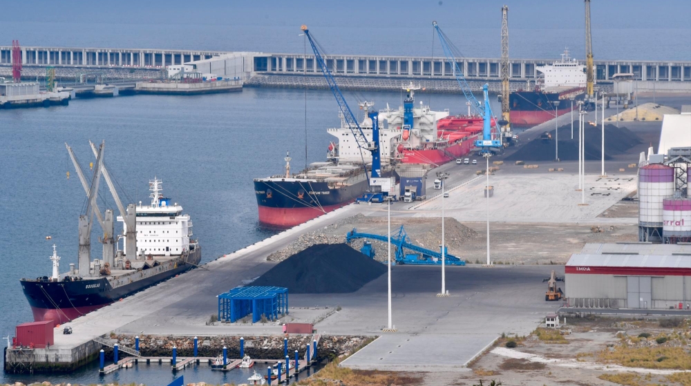 A Coruña avanza en el tren al puerto exterior con el pago de las expropiaciones