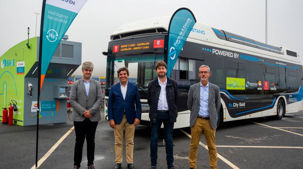 Puerto de A Coruña finaliza con éxito la prueba del autobús propulsado con hidrógeno