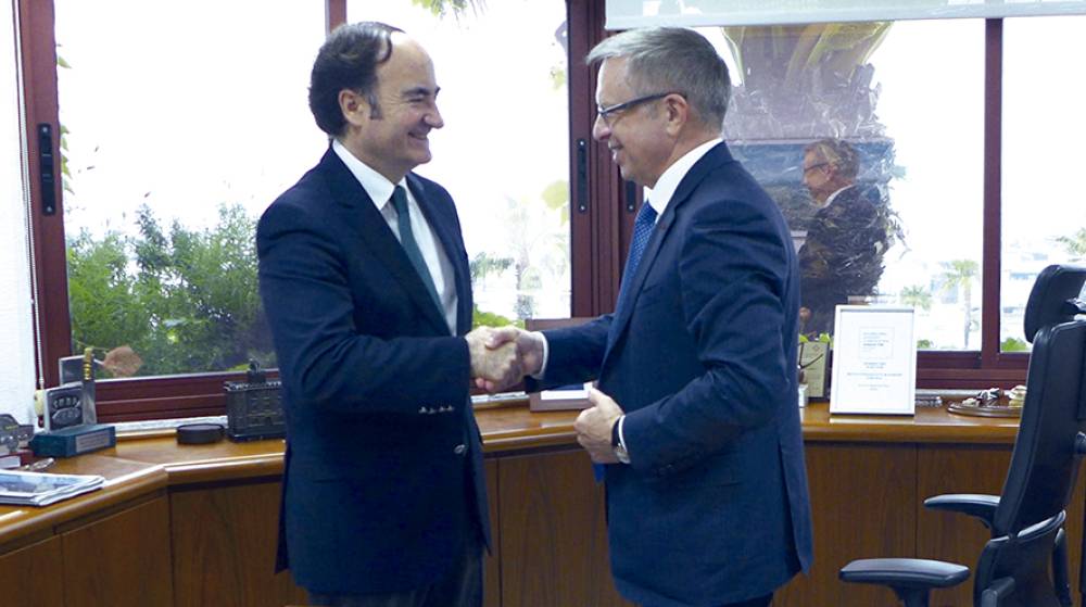 El Puerto de Algeciras recibe al embajador de Kazajst&aacute;n