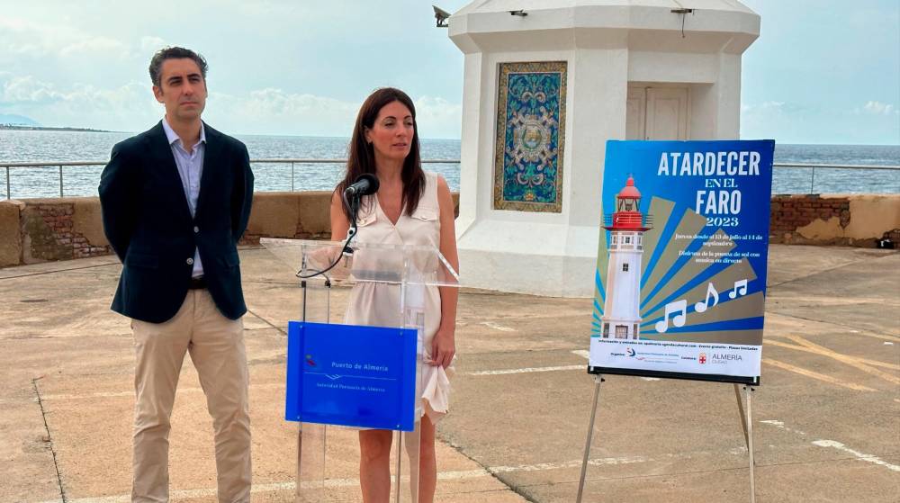 El Puerto de Almería inicia la actividad Atardecer en el Faro con música en directo