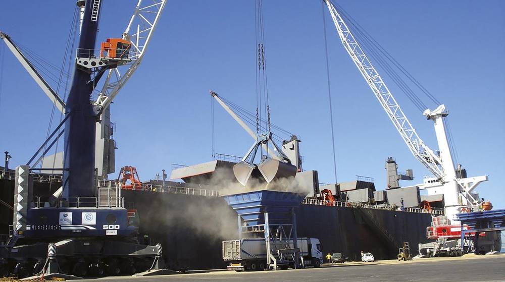 Los graneles sólidos impulsan el tráfico del Puerto de Cádiz en el primer semestre