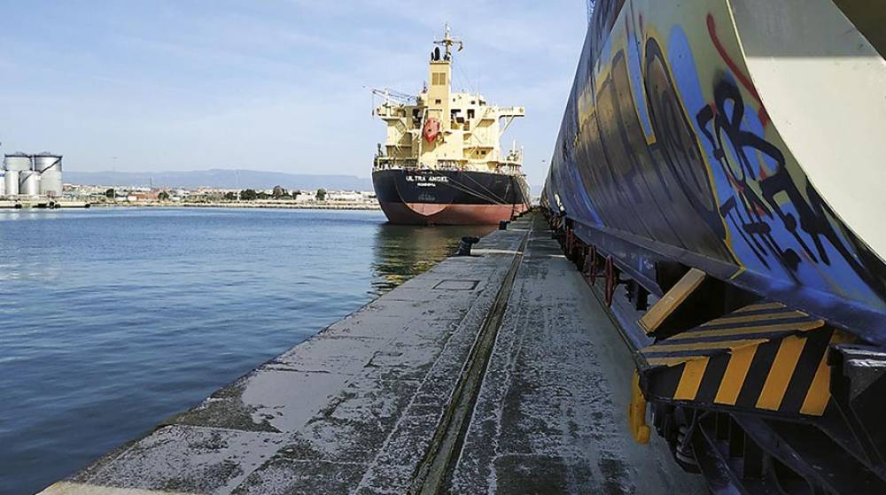 El Port de Tarragona ampl&iacute;a el transporte ferroviario de cereales y reduce un 75% su impacto medioambiental