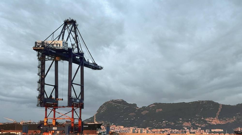 TTI Algeciras finalizará en las próximas semanas el proyecto de recrecido de sus cinco grúas