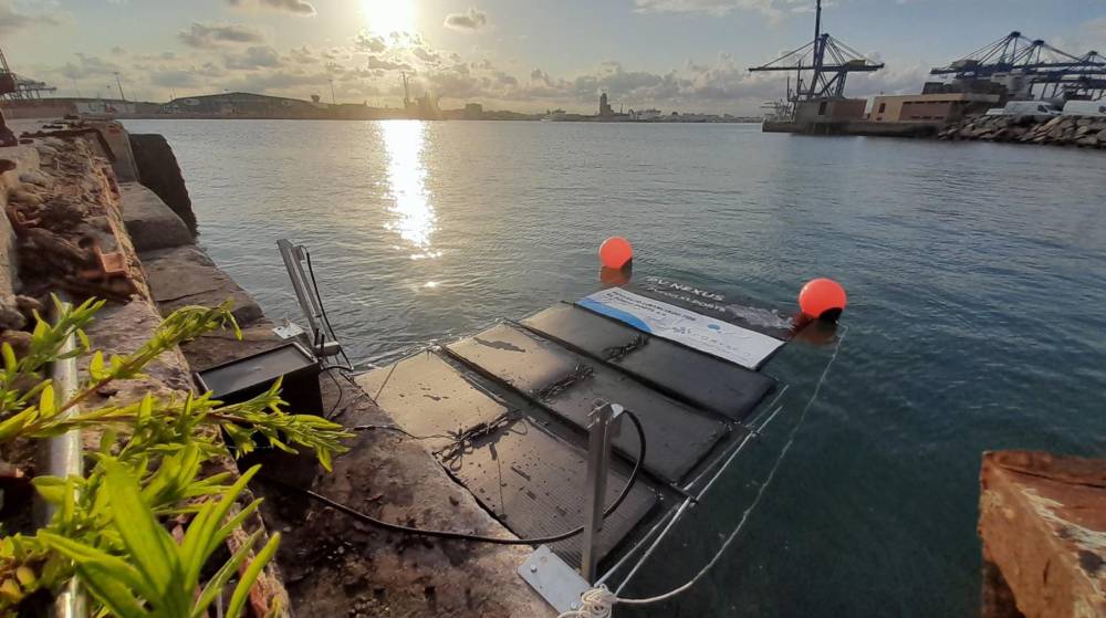 El Puerto de Valencia acoge el primer prototipo de energía solar flotante en aguas marinas