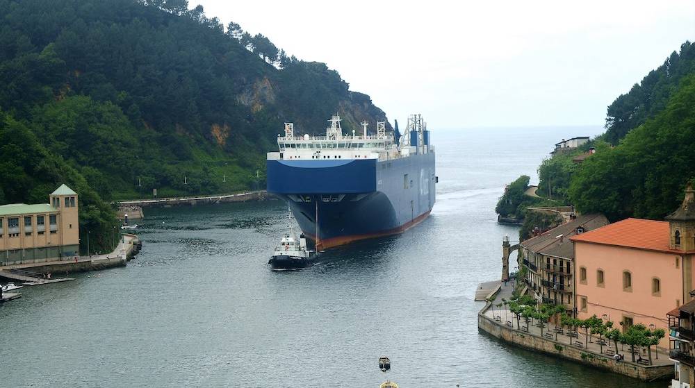 El Puerto de Pasaia recibe al &ldquo;Auto Eco&rdquo; de UECC, el mayor car-carrier GNL del mundo