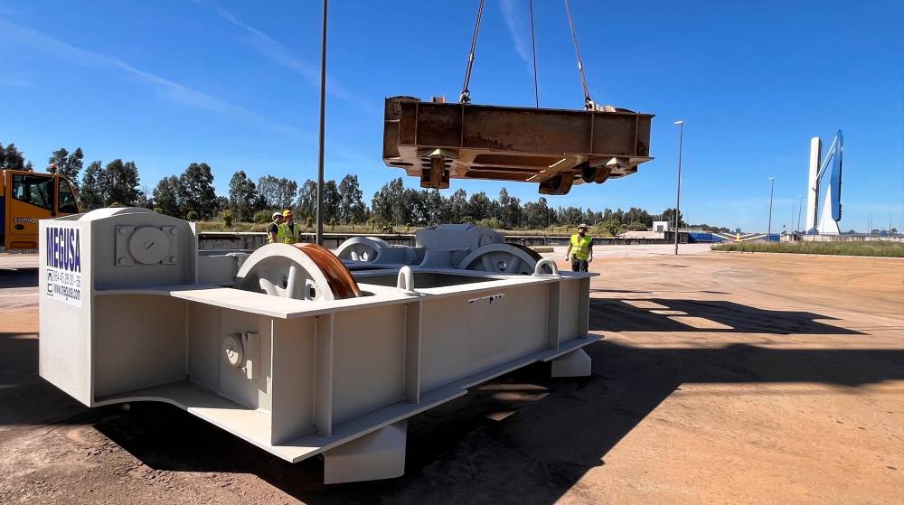 La AP de Sevilla finaliza el mantenimiento de las compuertas de su esclusa