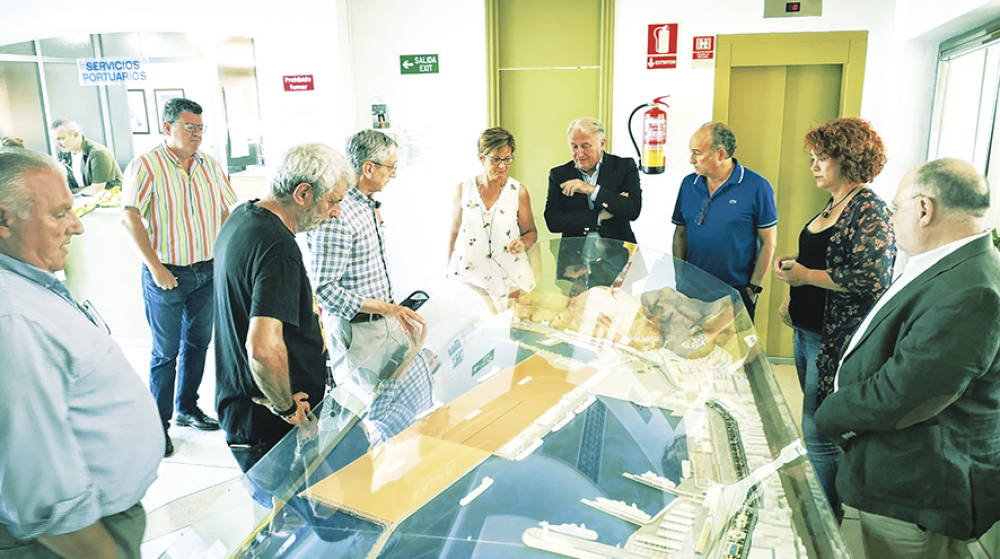 Caicedo y Almeriport explican los proyectos del Puerto al Grupo Socialista de Almer&iacute;a