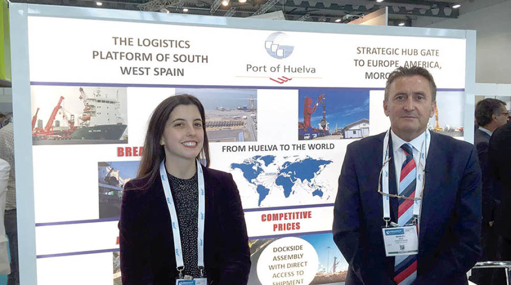 El Puerto de Huelva muestra su capacidad para mover grandes piezas industriales en Bremen
