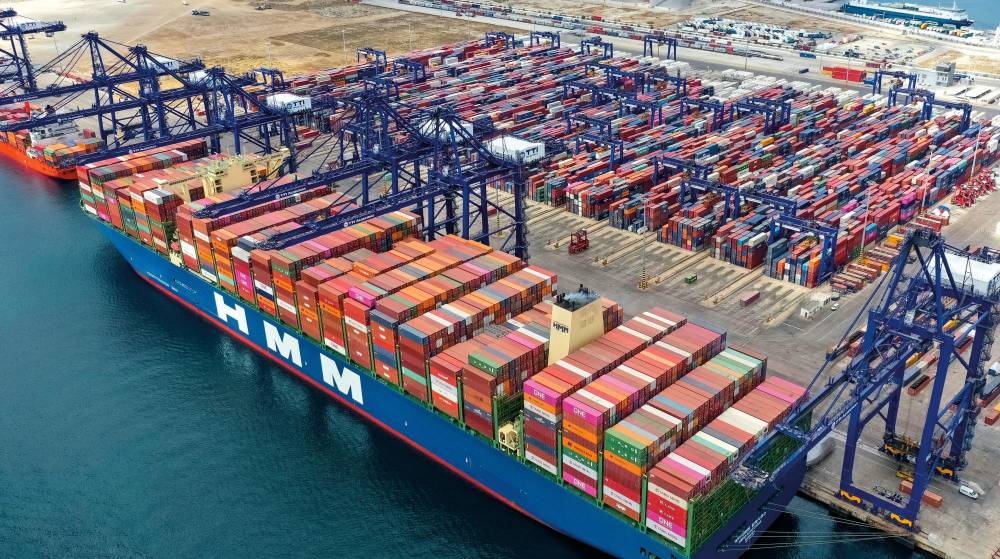 El tráfico portuario se queda en el mes de octubre a un 0,82% de los niveles prepandemia
