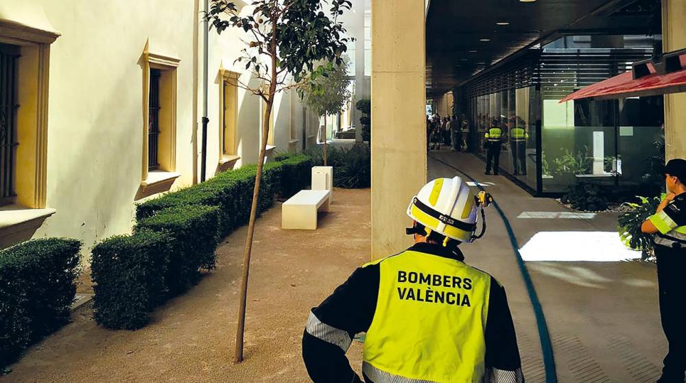 El Puerto de Valencia pone a prueba su plan de emergencias con un simulacro