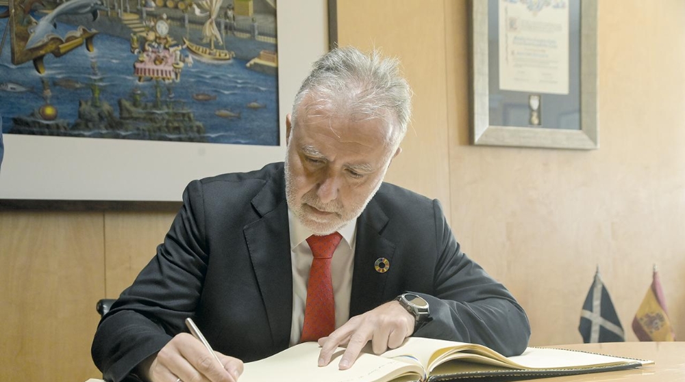 El presidente de Canarias analiza los principales proyectos de Puertos de Tenerife