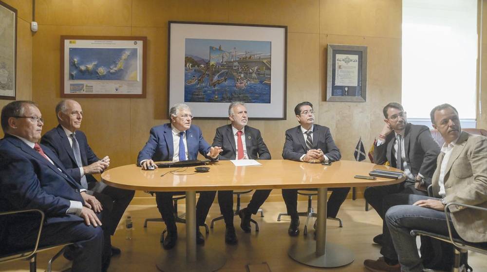 El presidente de Canarias analiza los principales proyectos de Puertos de Tenerife