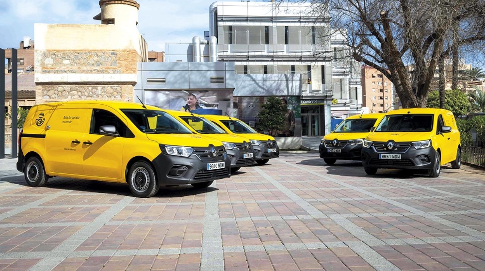 Correos incorpora 100 nuevas furgonetas eléctricas a su flota ecológica