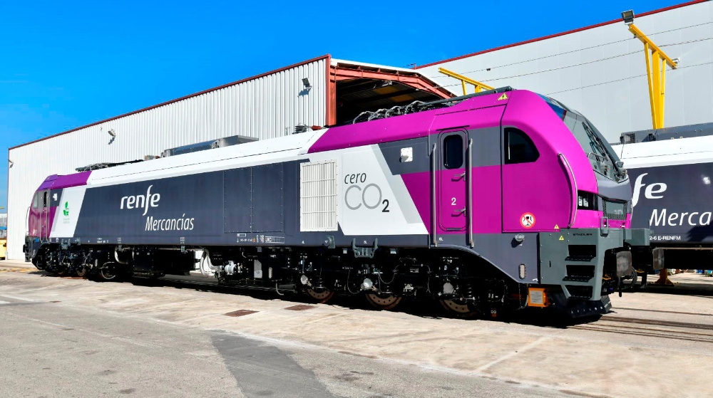 Stadler Valencia entrega a Renfe Mercancías sus cuatro primeras locomotoras eléctricas