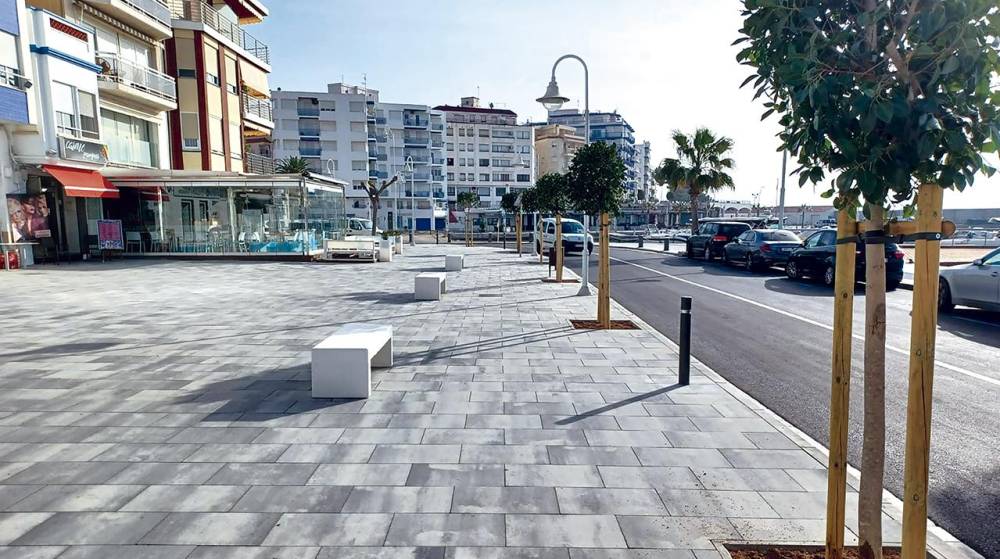 Ports de la Generalitat finaliza la urbanización del Paseo Marítimo de L’Ampolla