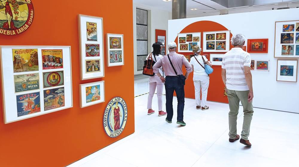 Más de 2.000 personas visitan la exposición de Valenciaport sobre el diseño de los siglos XIX y XX