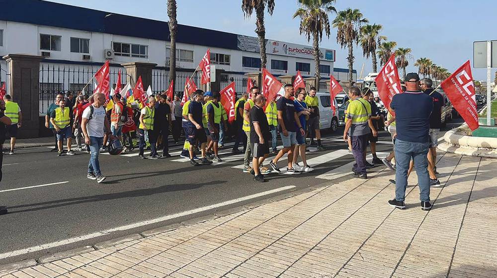 Empresas y sindicatos se citan mañana para evitar una nueva jornada de huelga en el transporte canario