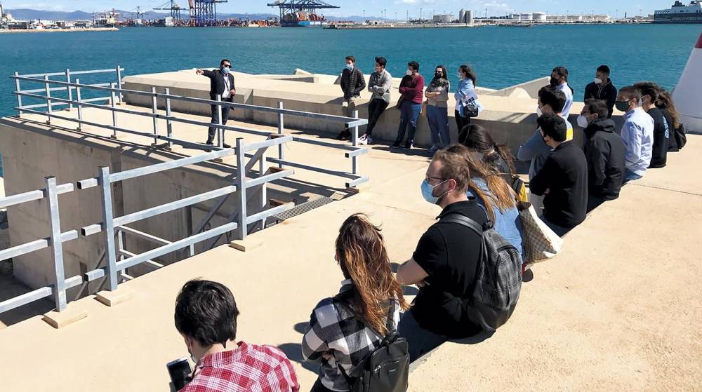 Más de 5.000 personas conocen de primera mano la actividad del Puerto de Valencia