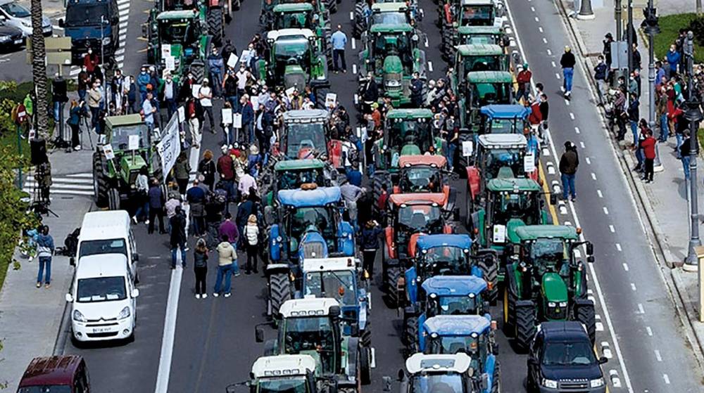 CETM reclama al Gobierno que resuelva los cortes de carreteras por las protestas de agricultores