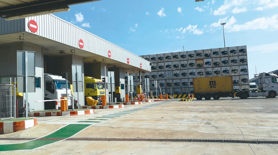 Los puertos de Valenciaport mueven 71 millones de toneladas hasta octubre