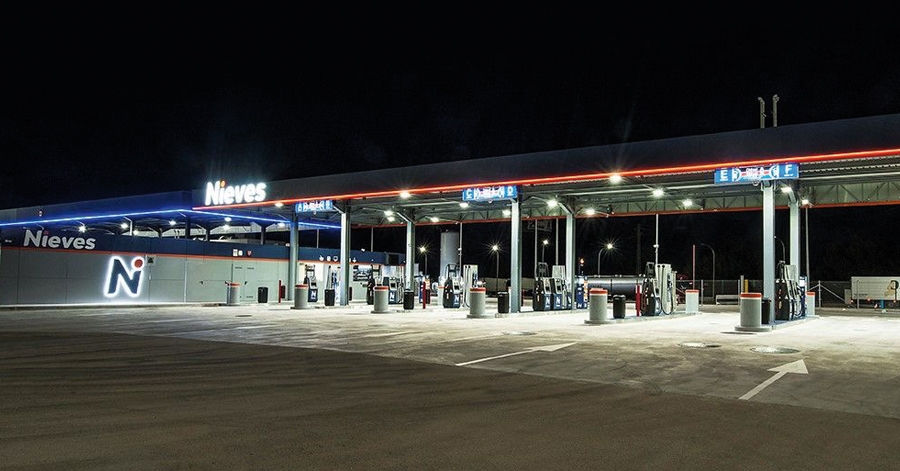 Grupo Nieves abre su primera estaci&oacute;n de servicio en Girona