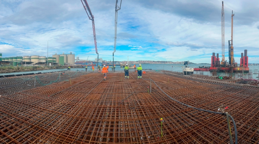Continúa la buena marcha de la obra del tacón de Raos 9 con la finalización de la ejecución de los pilotes.
