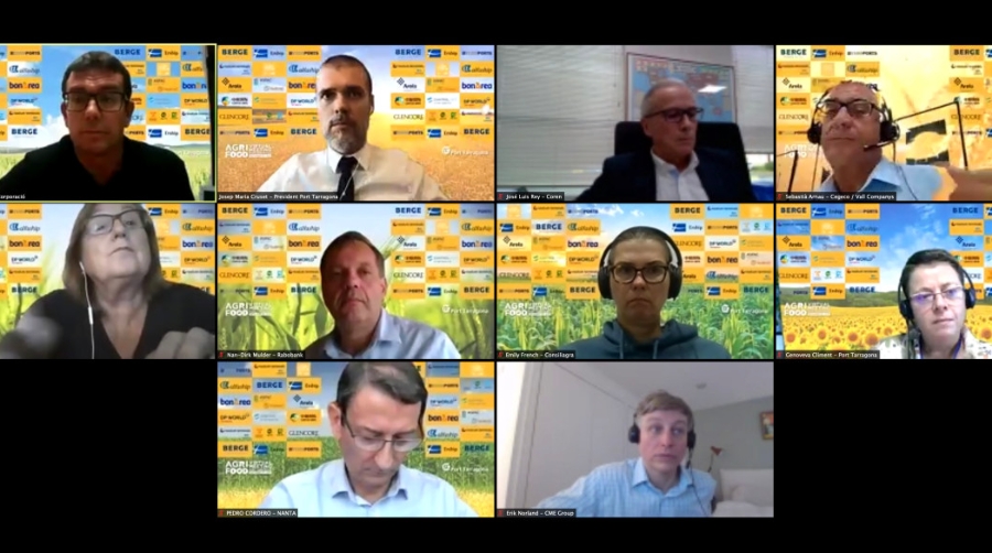 Panelistas participantes en Agrifood durante el turno de preguntas, junto al presidente del Port de Tarragona Josep M. Cruset.