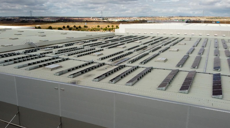 La nueva instalación permitirá generar el 69% del consumo energético del centro a partir de fuentes renovables, alineándose con el objetivo de convertirse en un espacio de “energía positiva”.