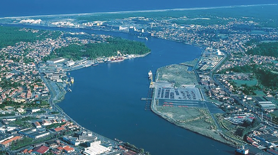 Bergé gestiona la operativa de CELSA en el Puerto de Bayona.