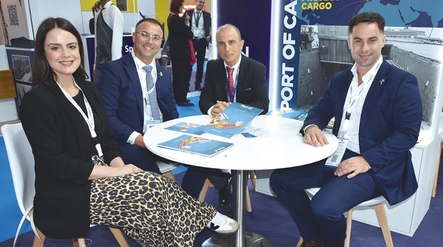El Puerto de Cádiz apuesta por consolidar los tráficos de carga de proyecto
