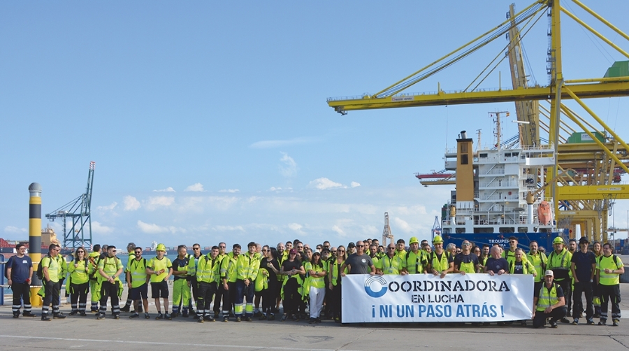 Coordinadora paraliza durante dos horas los puertos españoles