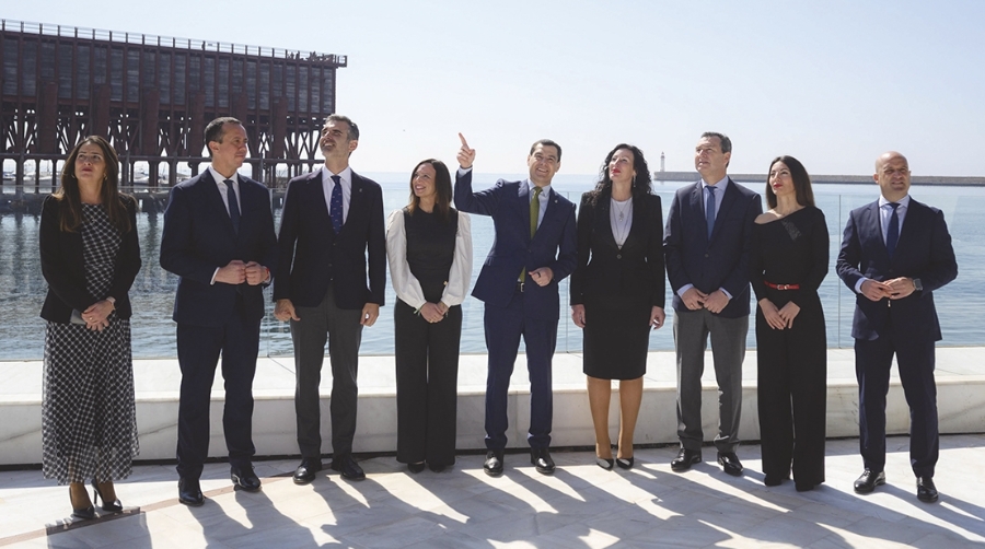 Autoridades presentes en el acto de inauguración de hoy.