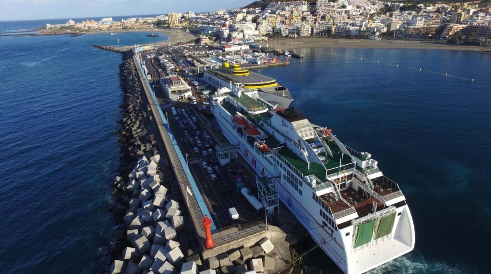 El Puerto de Los Cristianos inicia la segunda fase de la Operación Salida de Semana Santa