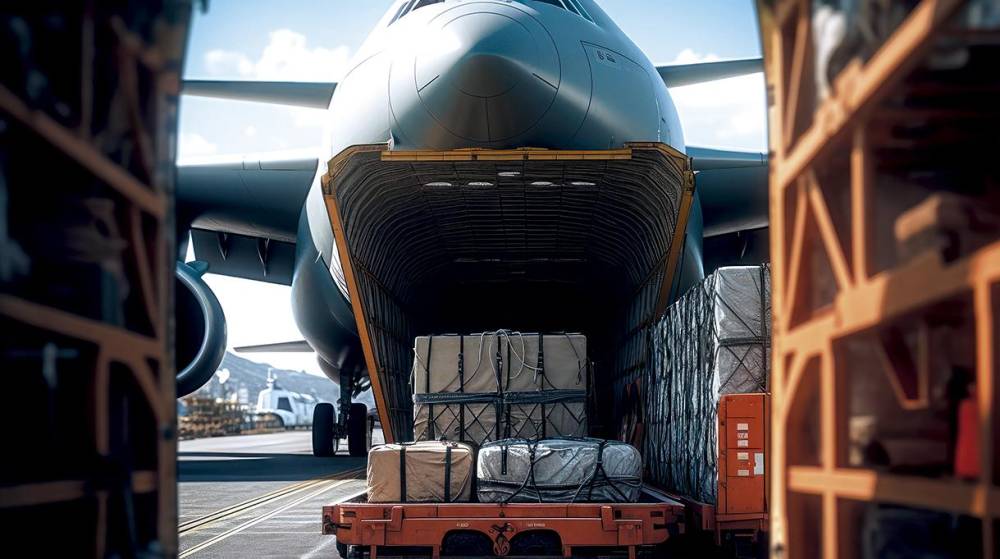 La demanda de carga aérea crece por cuarto mes consecutivo por la crisis del Mar Rojo