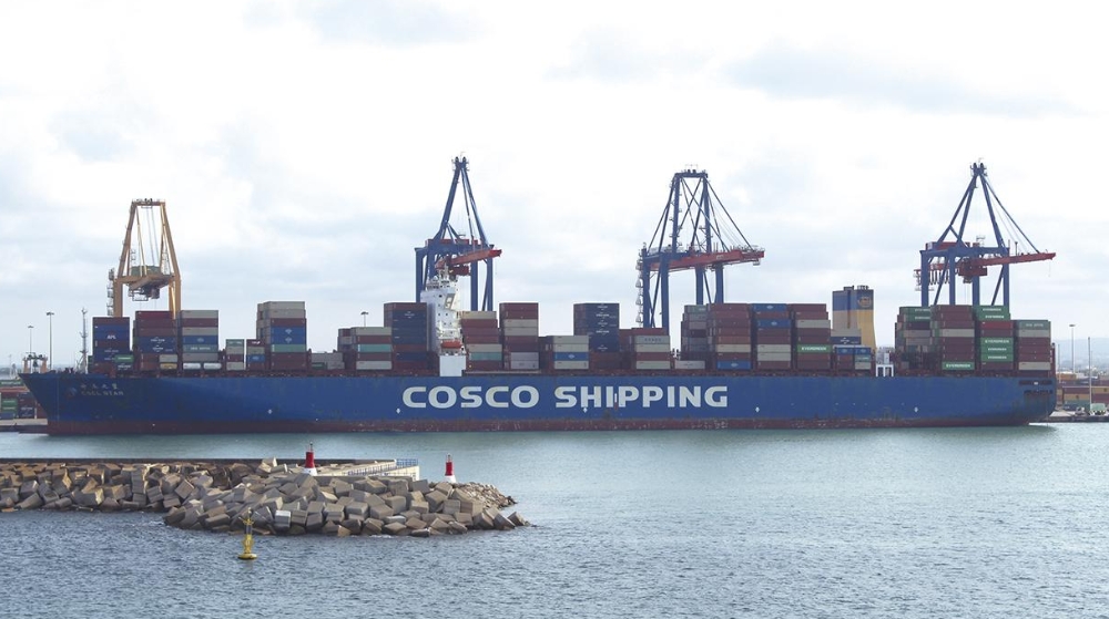 Cosco sitúa entre los 12 y los 69 euros por TEU sus recargos por el ETS