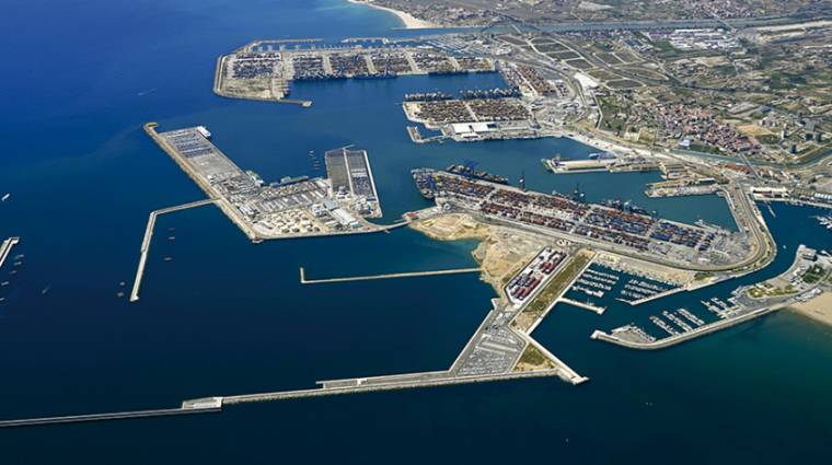 El Puerto de Valencia con la Ampliaci&oacute;n Norte (donde se ubicar&aacute; la Terminal Norte) en primer plano.