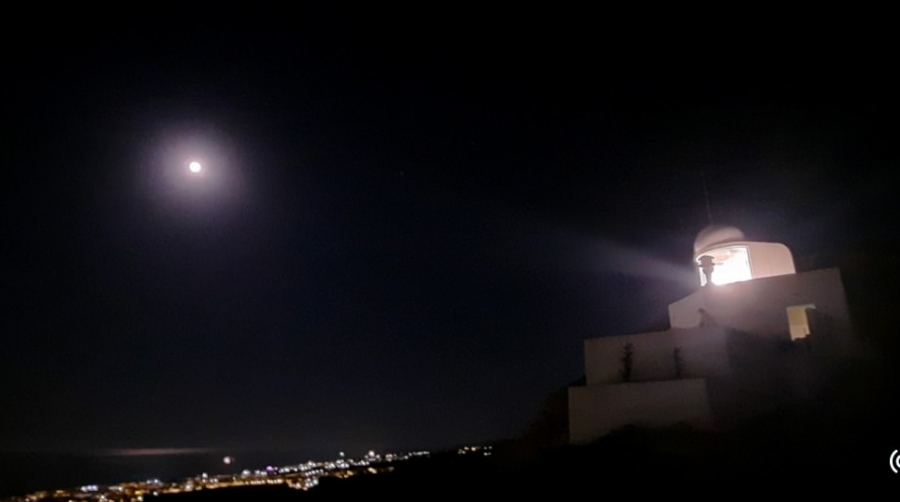 El Faro de Moj&aacute;car realiza con &eacute;xito las pruebas de alcance de iluminaci&oacute;n