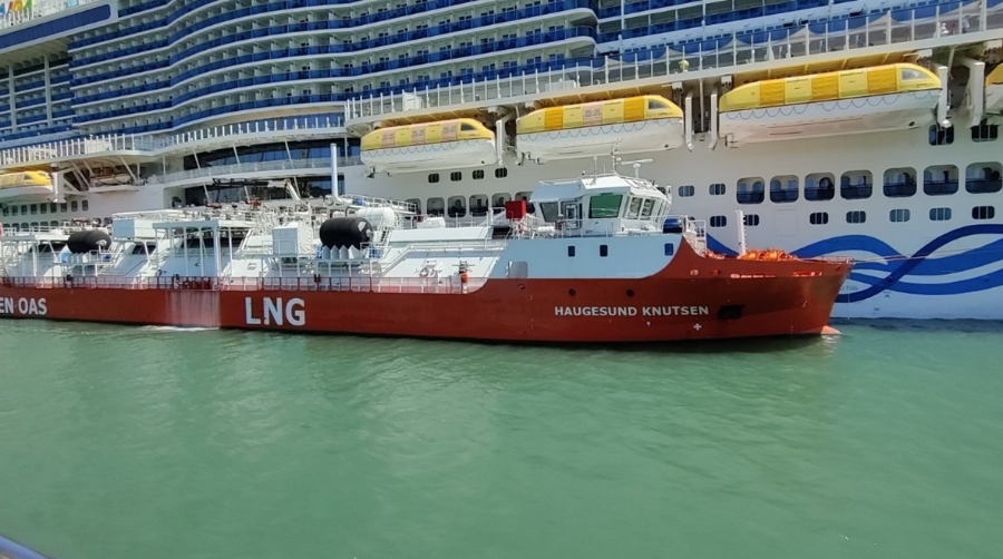 Port de Barcelona aumenta el suministro de GNL en un 3% en 2025