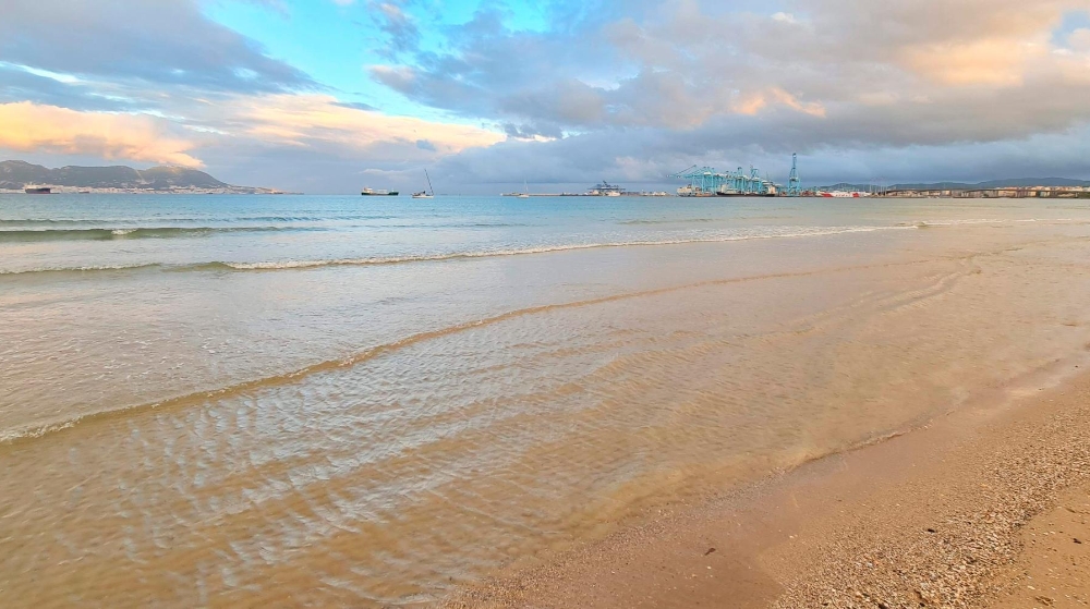 La APBA inicia los trámites para el tercer trasvase de arena en la Playa del Rinconcillo