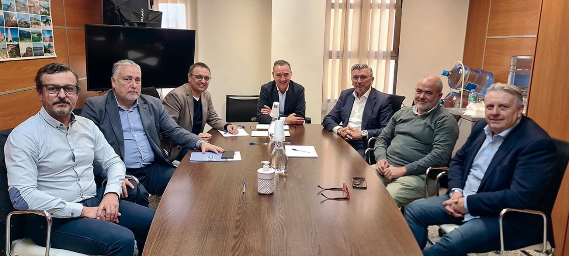 Ambas entidades mantendrán encuentros con los responsables políticos con competencias en materia de carreteras e infraestructuras.