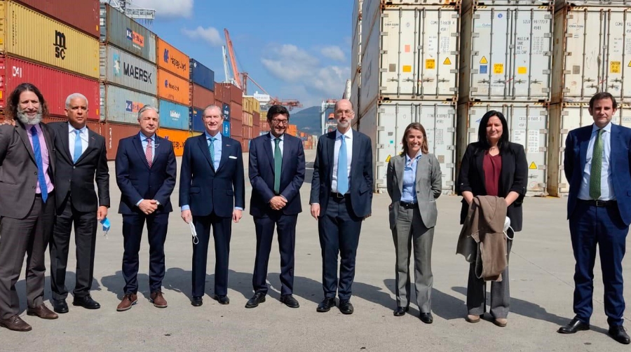 Un momento de la visita del presidente de Puertos del Estado a la terminal de contenedores del Puerto de Vigo.