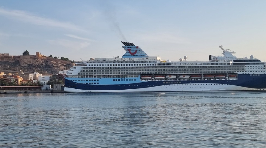 El Puerto de Almer&iacute;a acoge este s&aacute;bado el crucero "Marella Explorer 2"
